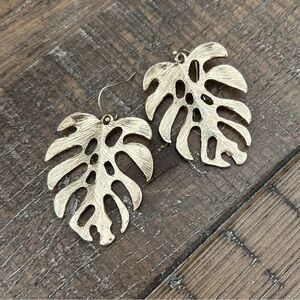 Monstera gold tone earrings